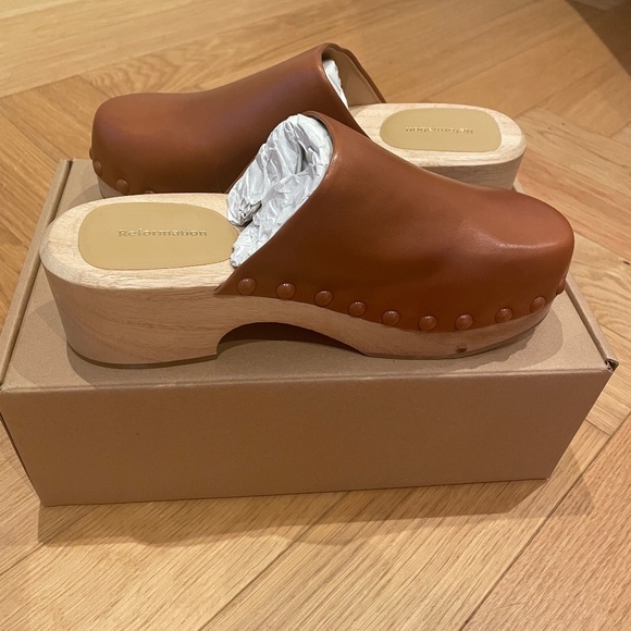 Reformation Clogs - Picture 2 of 6